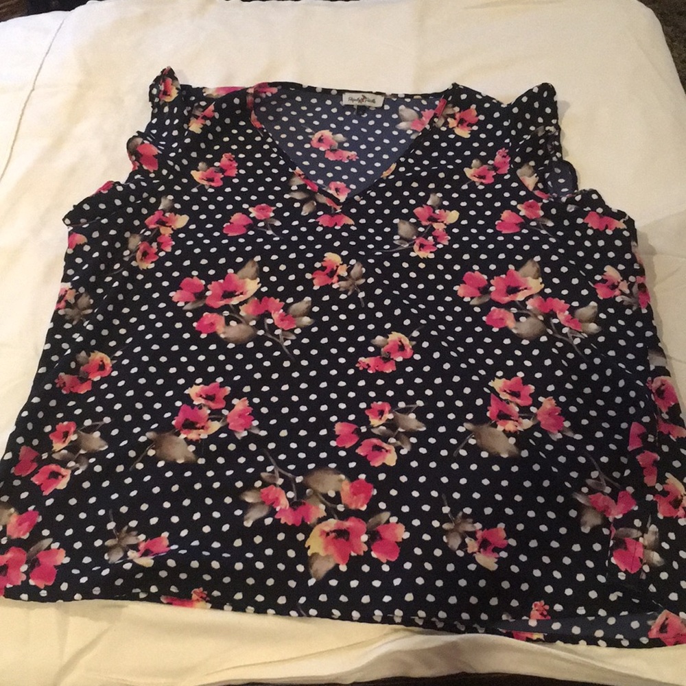 Sleeveless blouse